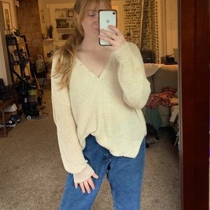 Cute oversized knitted sweater!